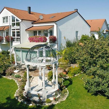Pension Martinus نويشتات أن در دوناو المظهر الخارجي الصورة